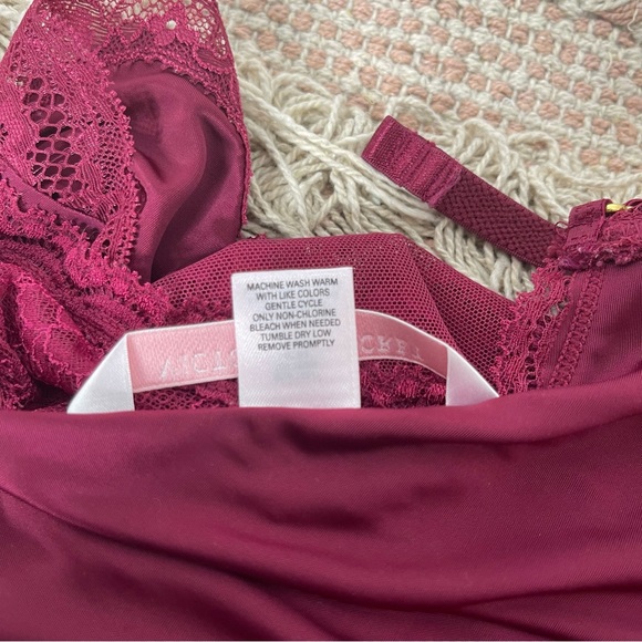VICTORIA'S SECRET Very Sexy Burgundy Lace Babydoll Size XS Valentines - Picture 13 of 15